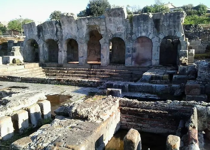 Nocleg ze śniadaniem Is Janas E5391 Fordongianus